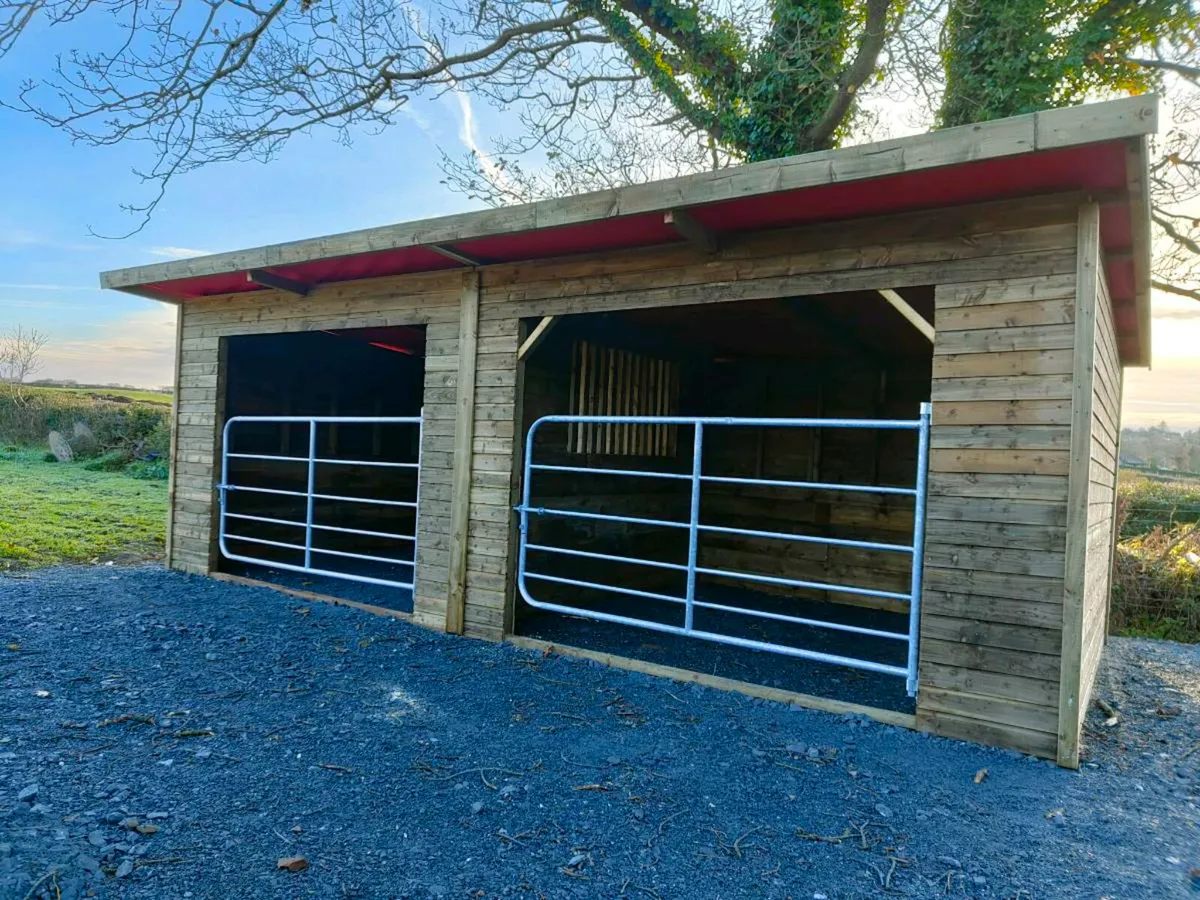 Stables And Field Shelters - Image 3