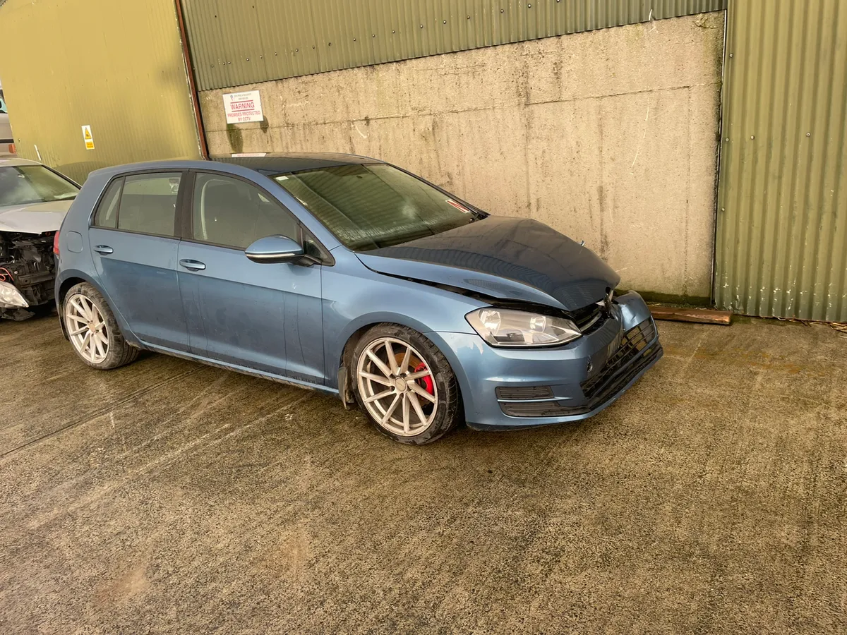 131 vw golf trendline 1.2 tsi for dismantling - Image 1