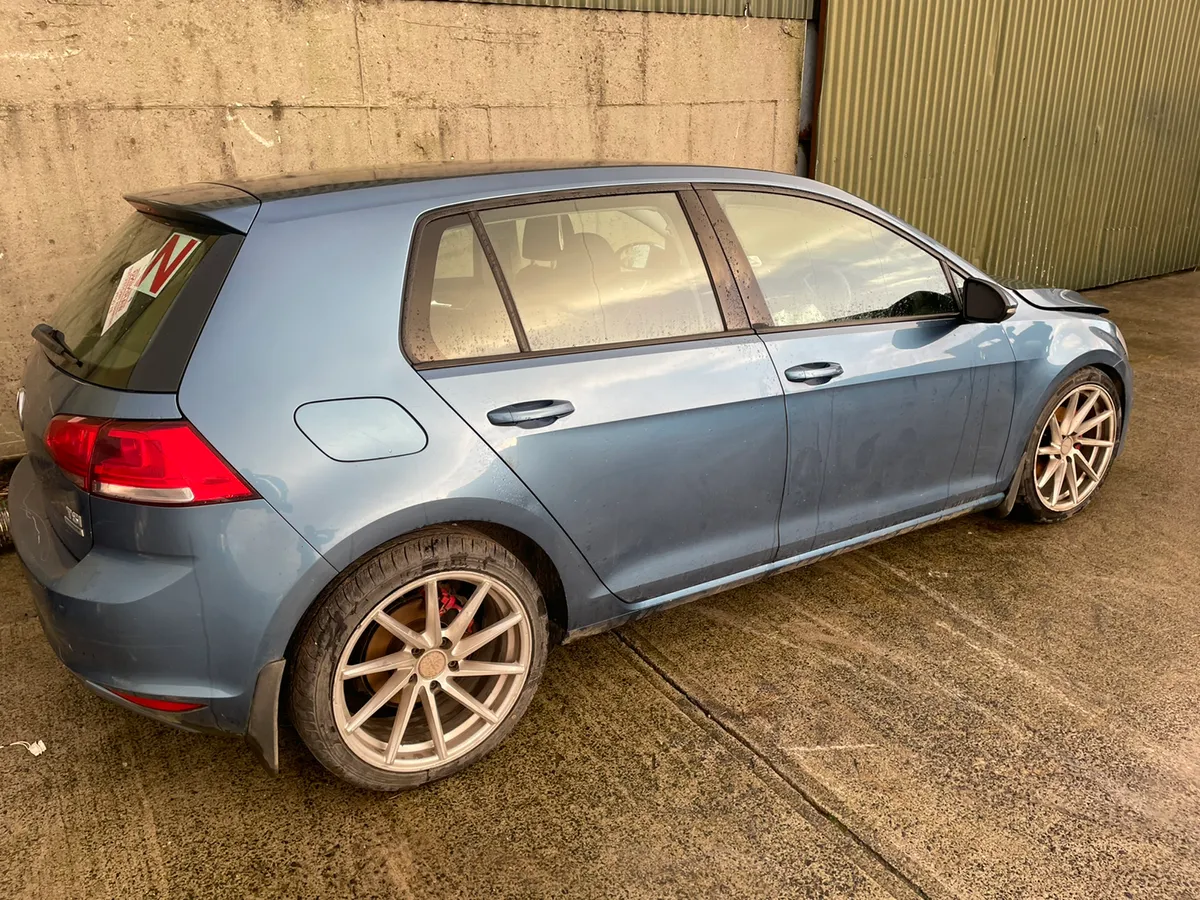 131 vw golf trendline 1.2 tsi for dismantling - Image 2