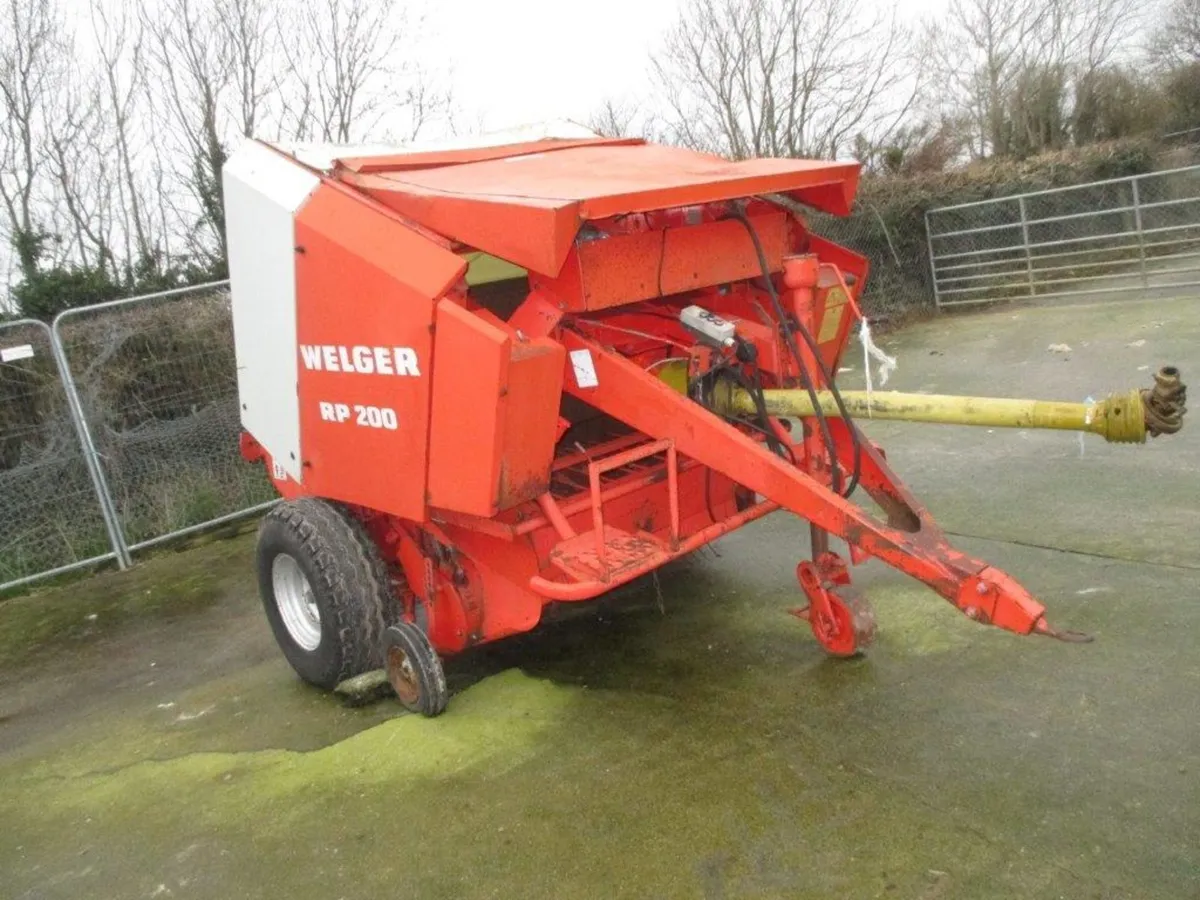 Welger and Krone Round balers for Export - Image 2