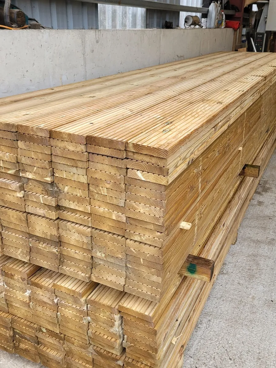 Timber Decking(REDWOOD)