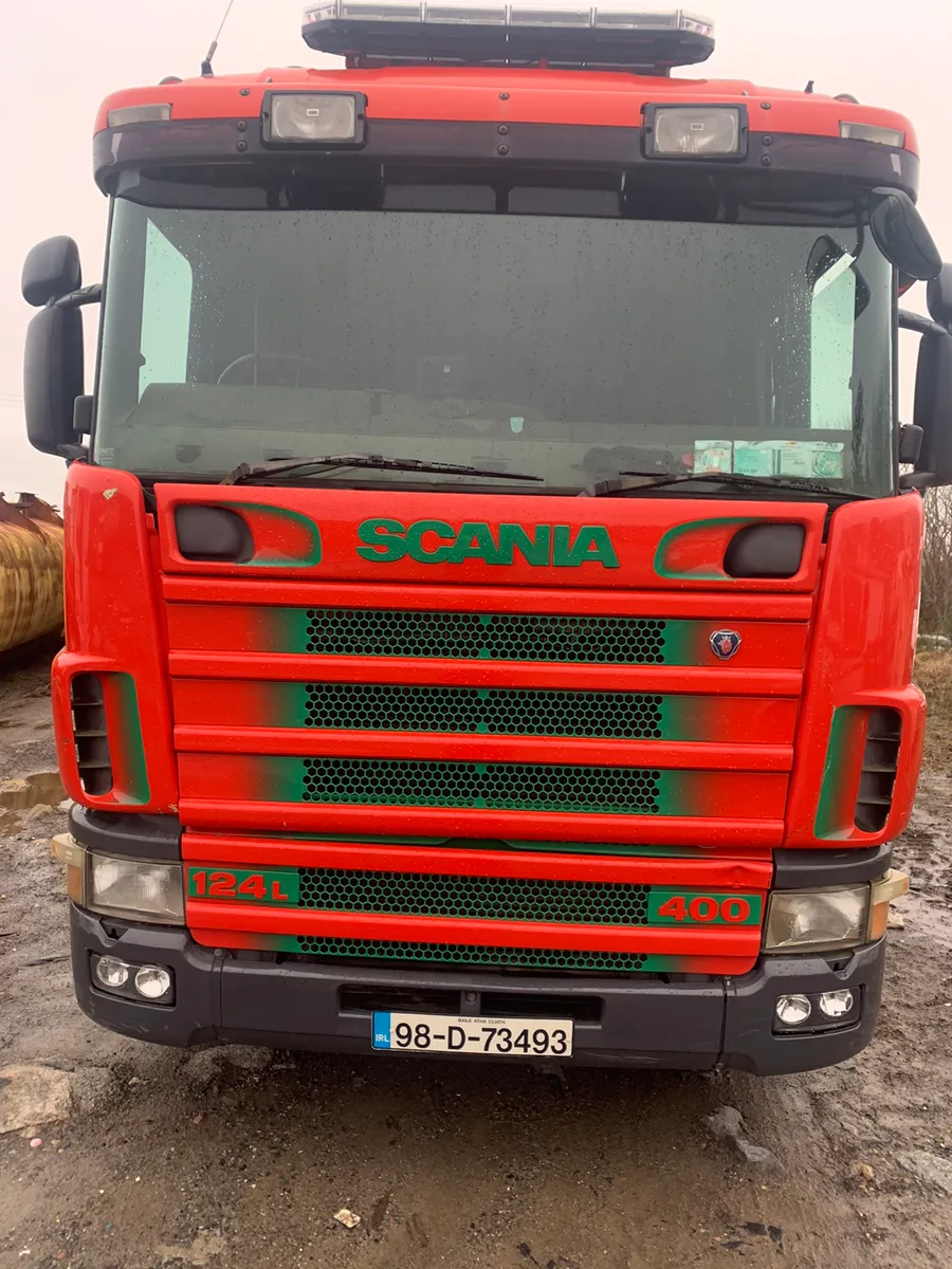 Scania tractor unit - Image 1