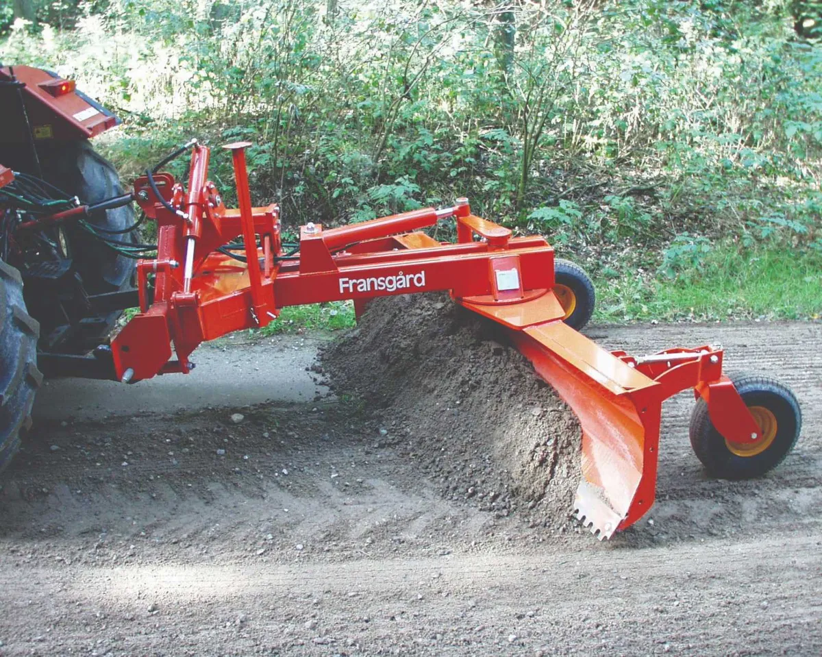 Fransgard road grader / leveller