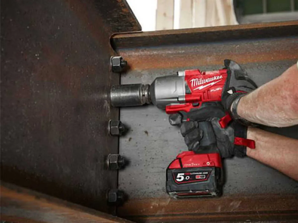 SALE.. Milwaukee 1/2inch Impact Gun Kit