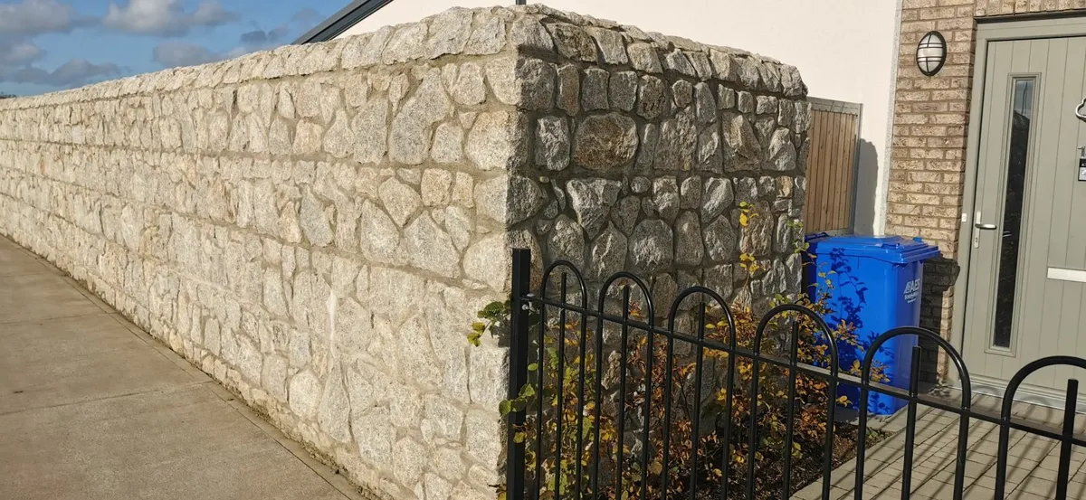 Granite Building Stone and Boulders