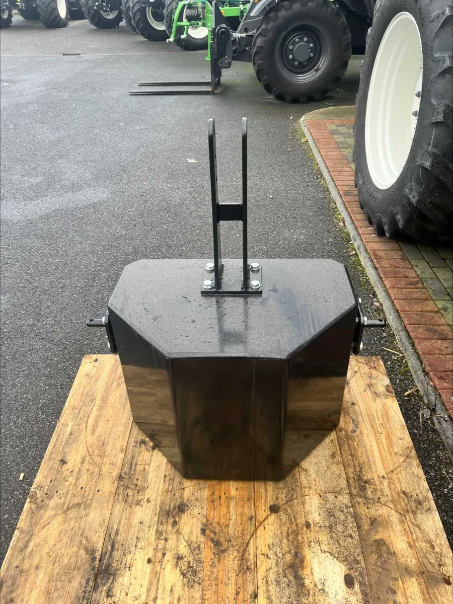 WR Shaw weight blocks *600KG and 800KG* - Image 4