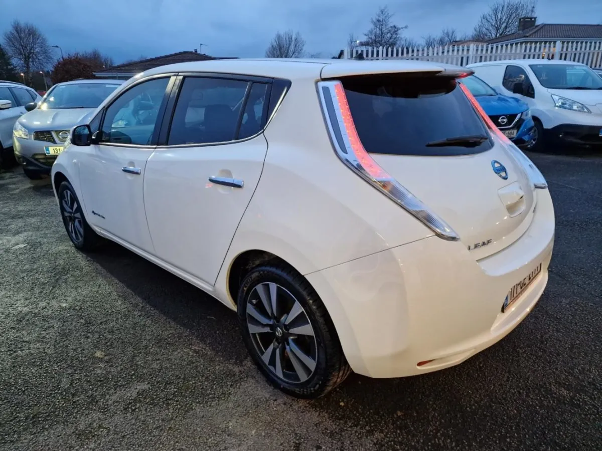 Nissan Leaf 30kw Sve  Top of the Range - Image 4