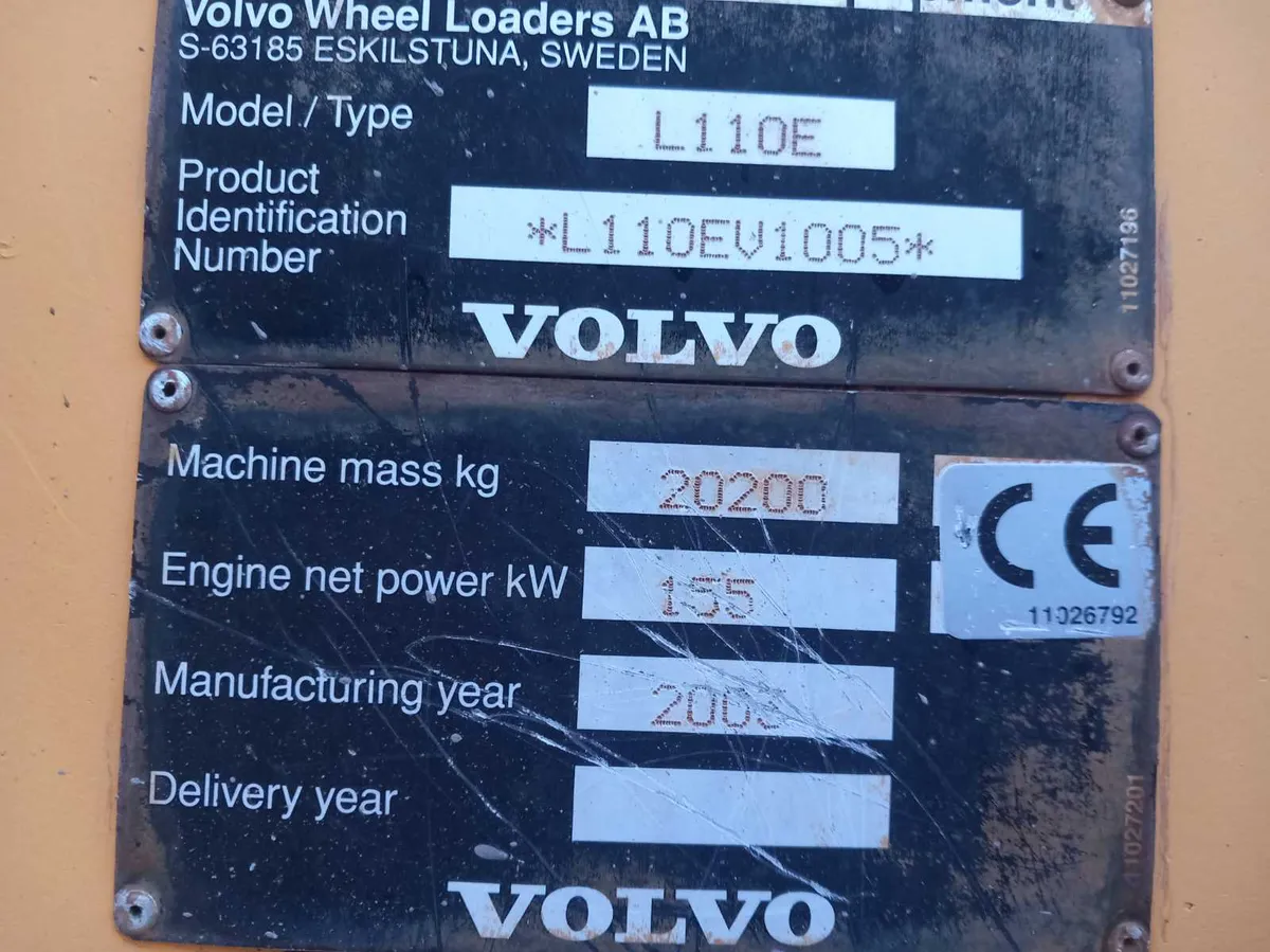 Volvo 110e - Image 4