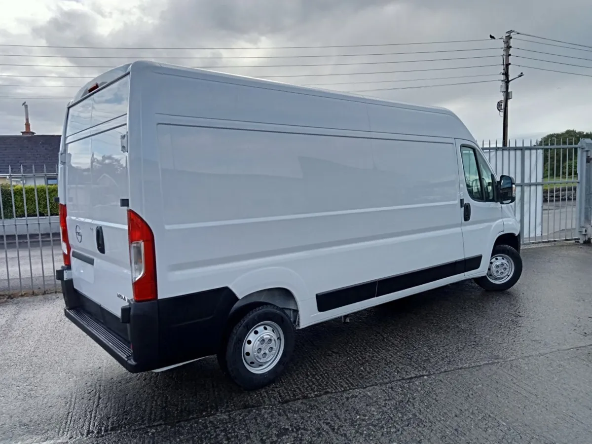 Opel Movano 22 L3 H2 2.2d Komfort 3 Year Warranty - Image 3