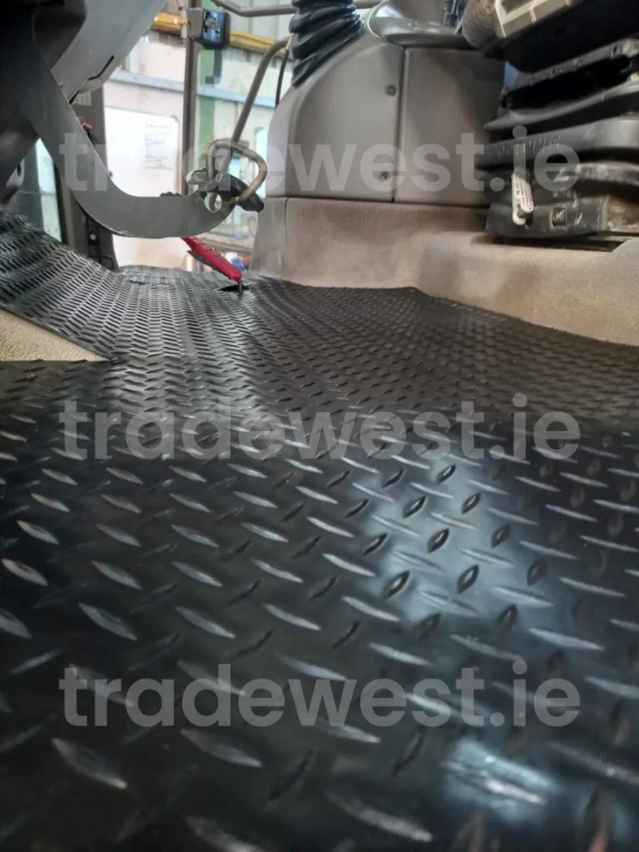 Free Del..Renault Ares Floor Mat - Image 3