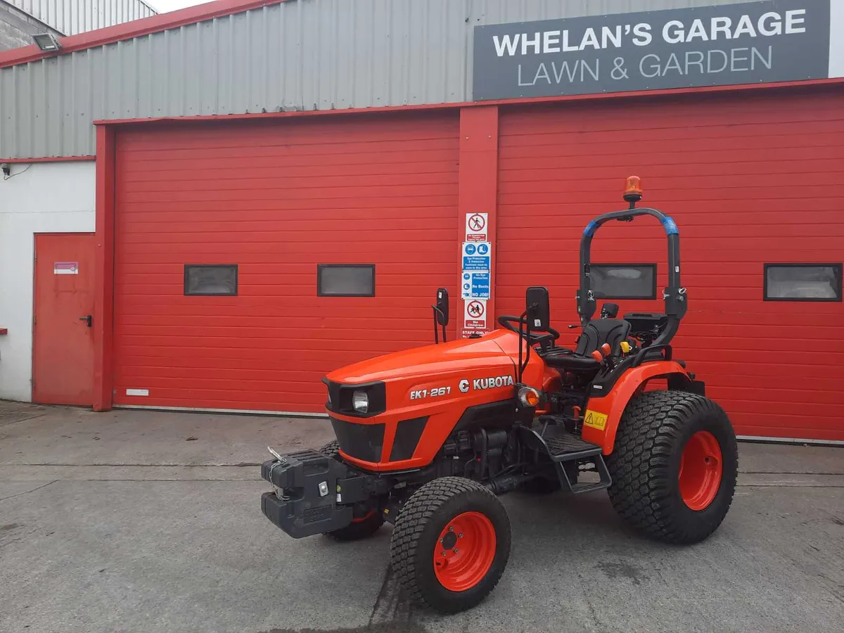 Kubota EK1-261 compact tractor - Image 2