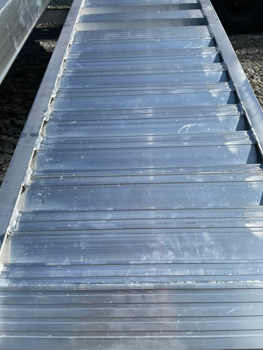 3.5 meter Aluminium loading ramps 8.5 ton capacity - Image 2