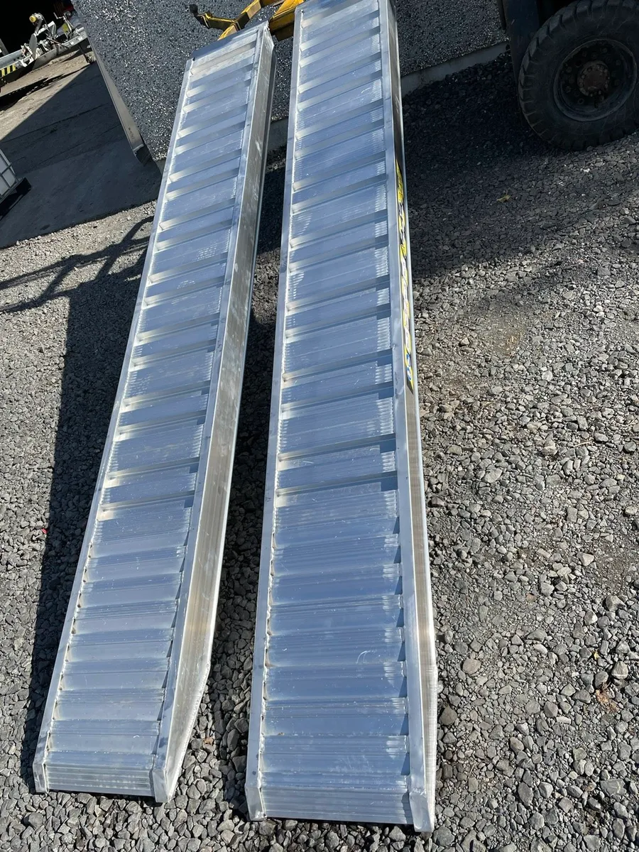 3.5 meter Aluminium loading ramps 8.5 ton capacity - Image 3