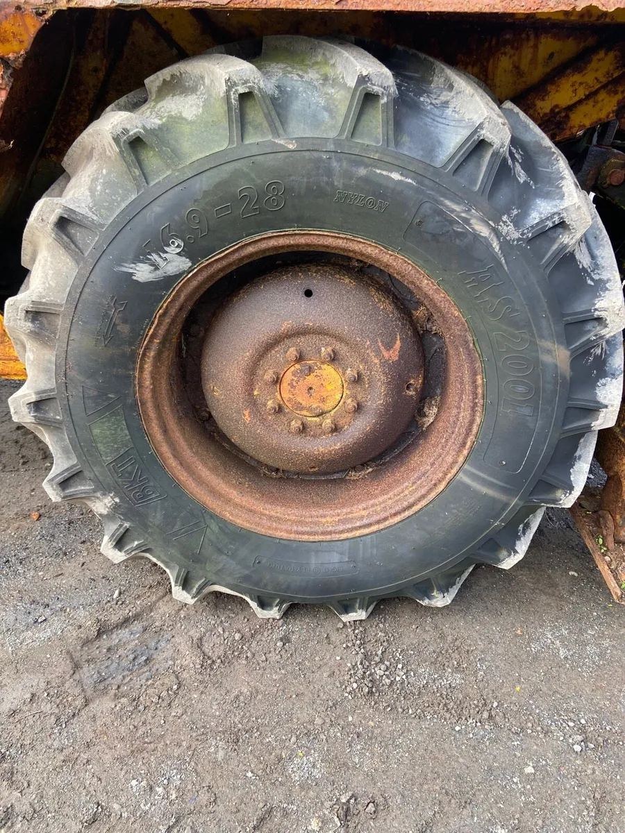 Massey Ferguson wheels (16.9 R28)
