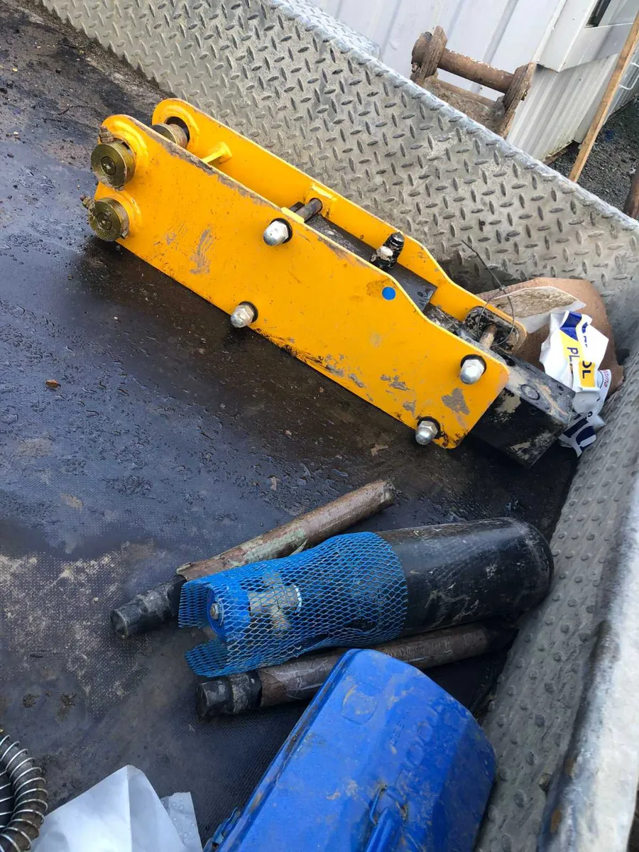 Hydraulic Breaker