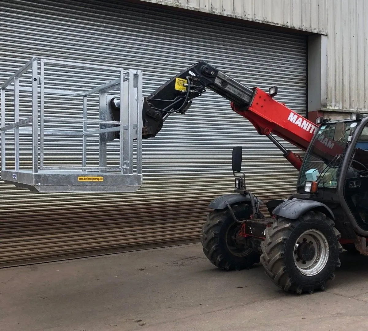 2mt x 1mt Manlift Baskets/ Safety Cages - Manitou