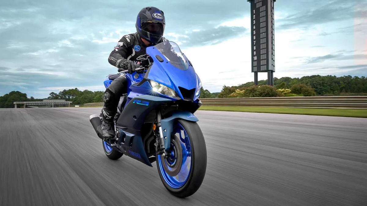 NEW 2023 YAMAHA YZF-R3 MOTO4U - Image 2