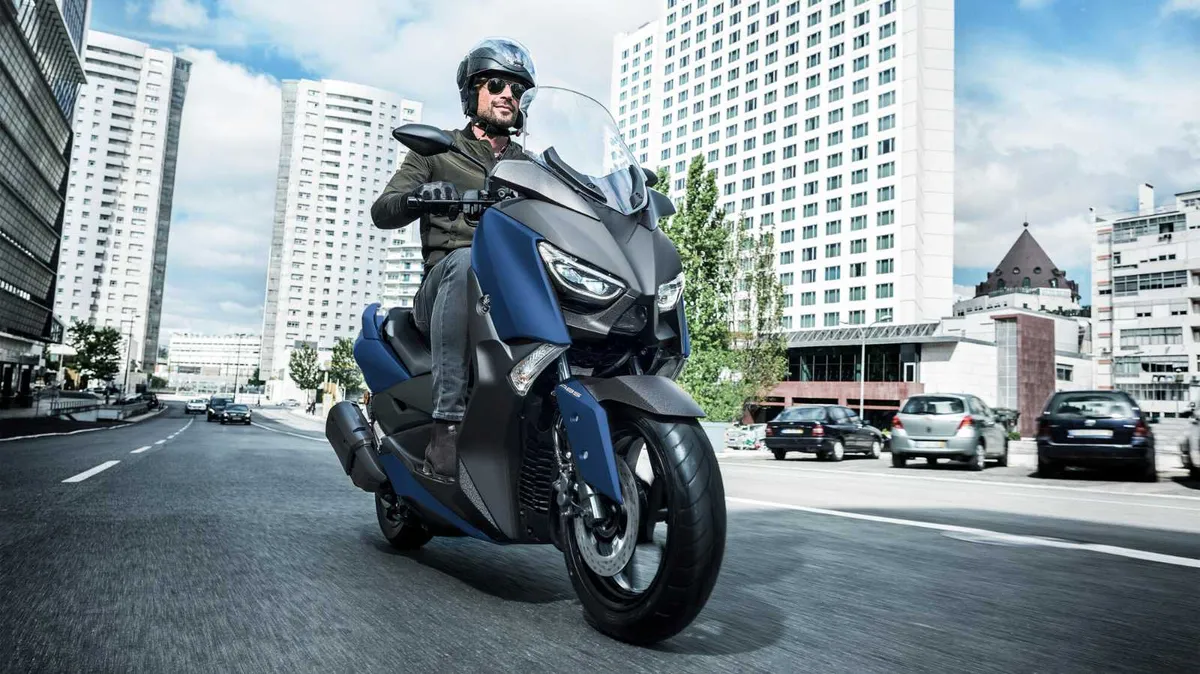 2024 YAMAHA XMAX 300 MOTO4U - Image 1