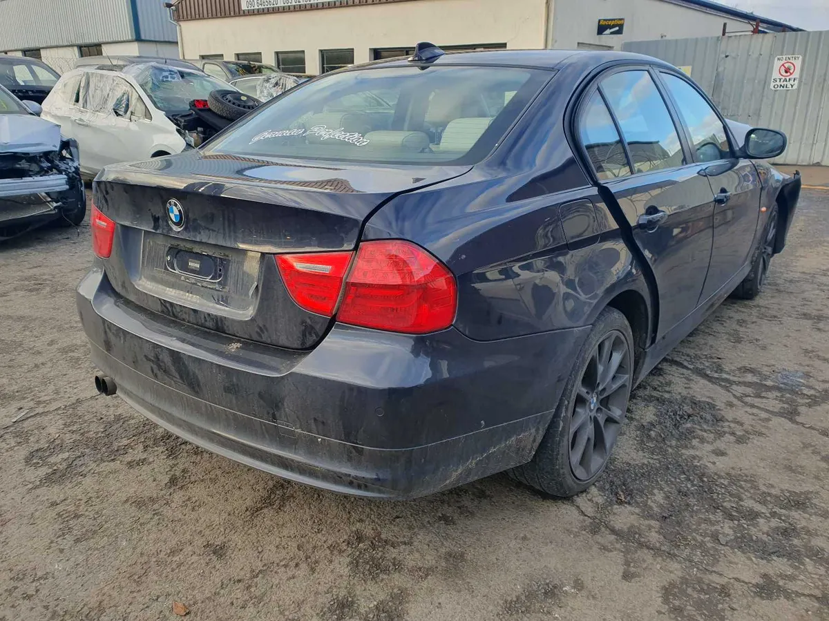 09 BMW   318 2.0D FOR BREAKING - Image 4