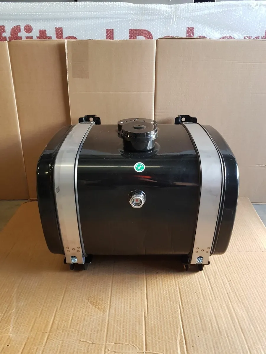 Hydraulic Oil Tanks - Image 4