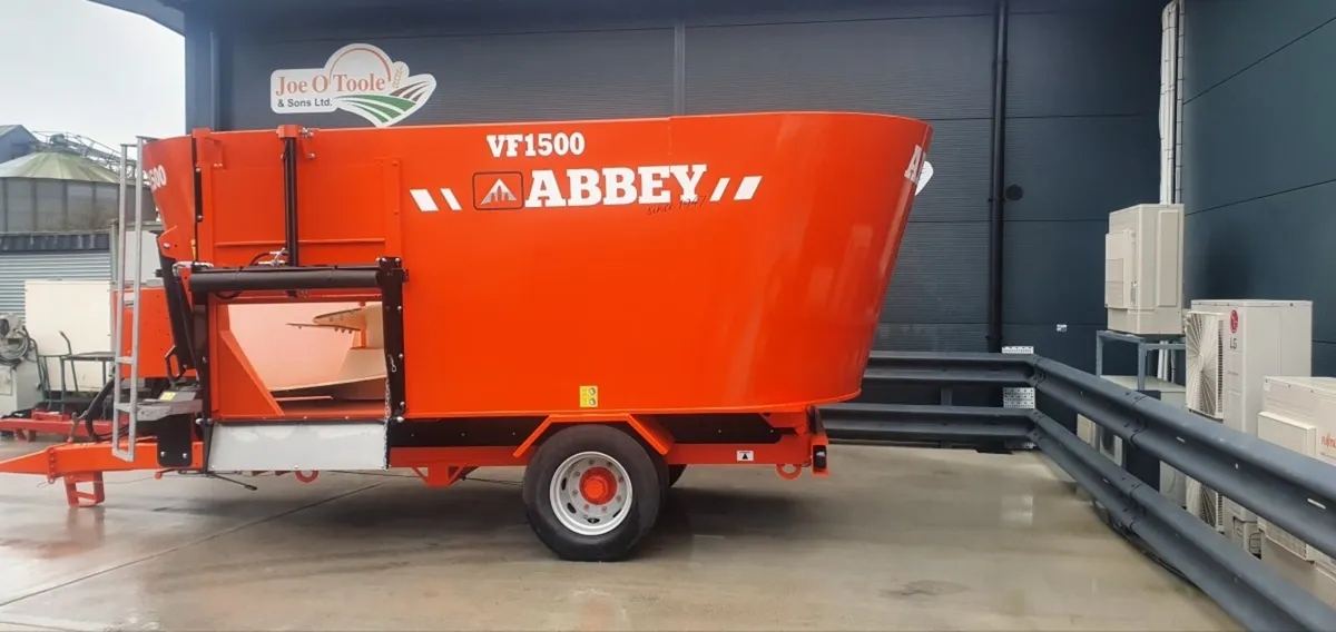 New Abbey VF 1500 Twin Rotor Feeder ( In Stock ) - Image 2