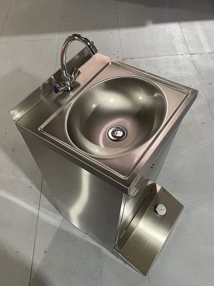 New Wash Hand Sinks - Image 3