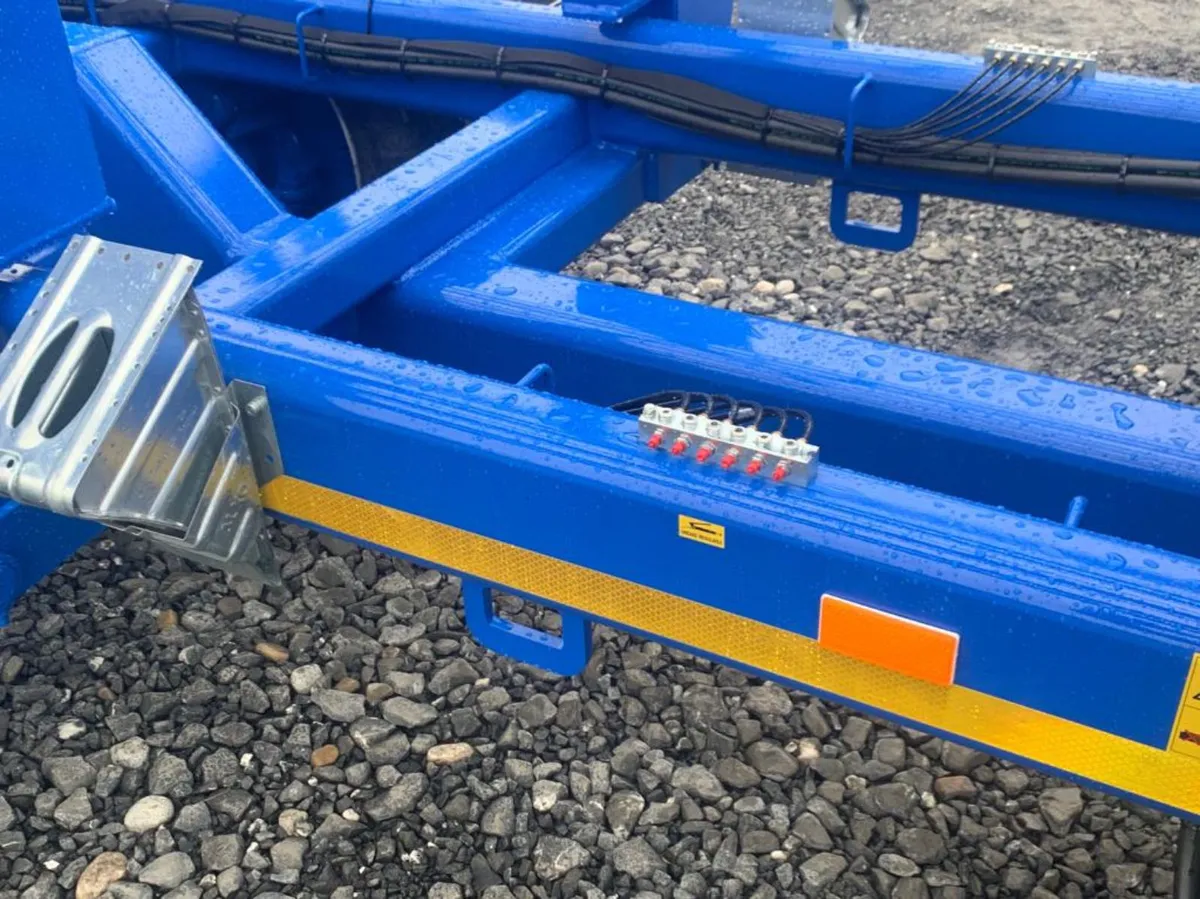 New Wilson bale transporters - Image 4