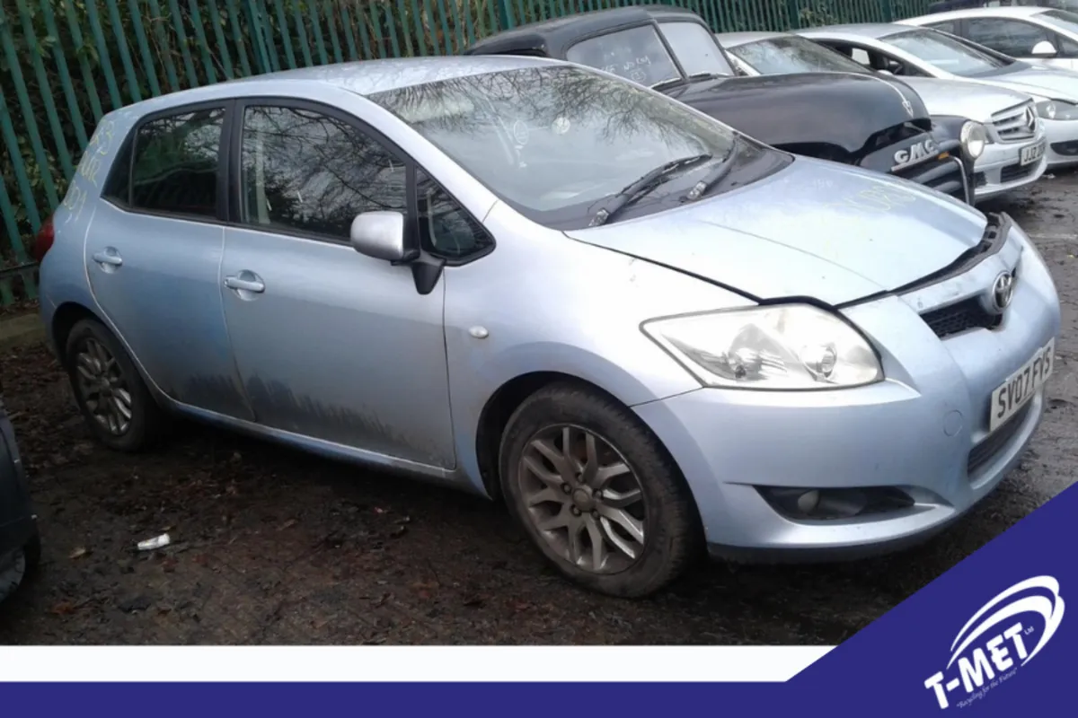 Toyota Auris, 2007 BREAKING FOR PARTS - Image 1