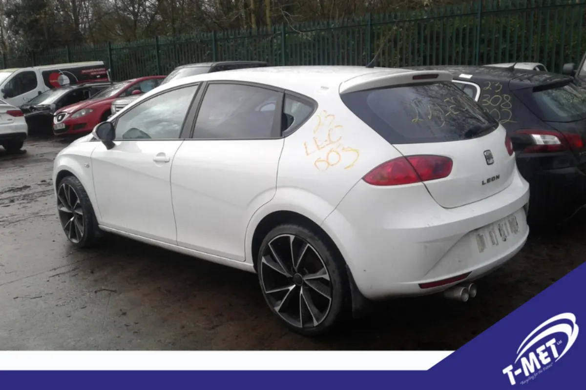 SEAT Leon, 2011 BREAKING FOR PARTS