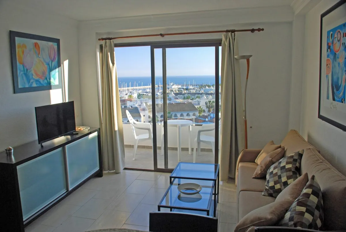 Private apartment in Ocean House, Torremolinos - Image 4