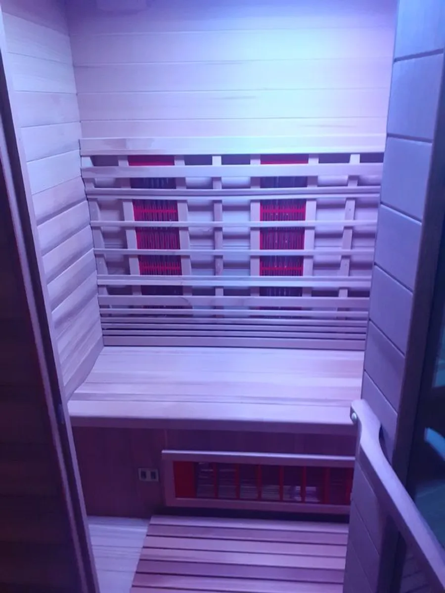 Infra Red 3 person sauna full cedar wood - Image 1