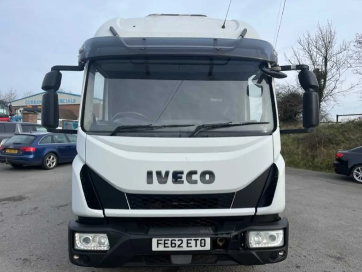 2012 Iveco 7.5 ton new beavertail - Image 2