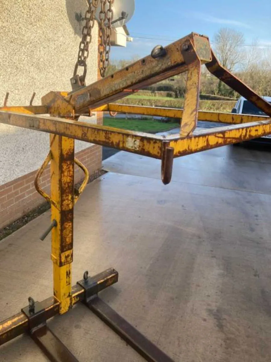 Probst crane type pallet lifter - Image 4