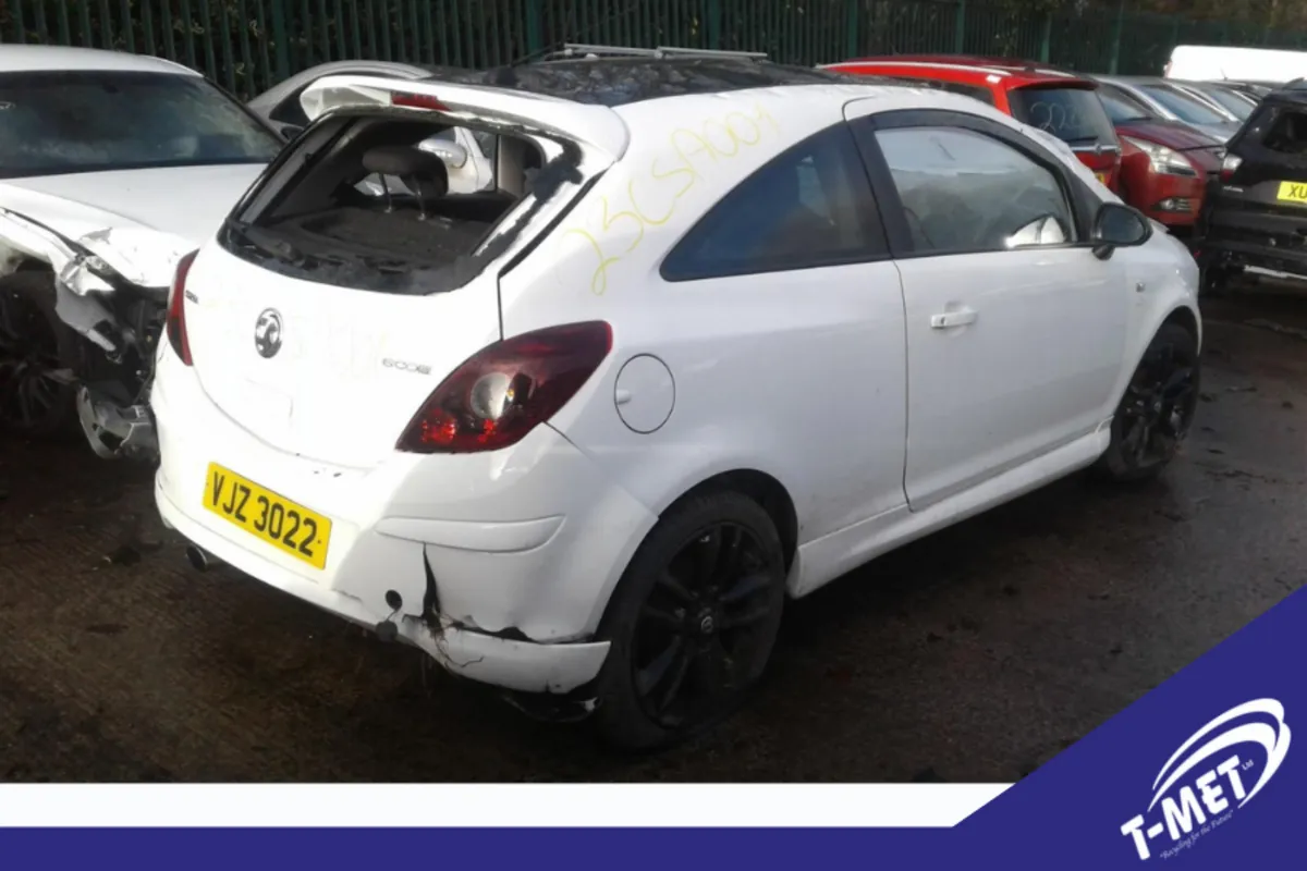 Vauxhall Corsa, 2013 BREAKING FOR PARTS - Image 1