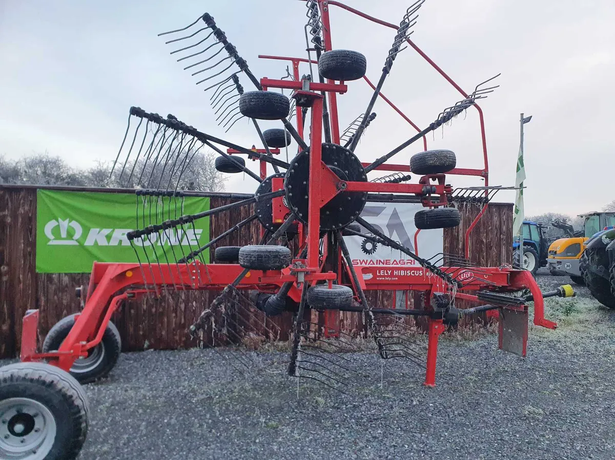 Lely Hibiscus 815 Vario Rake - Image 1