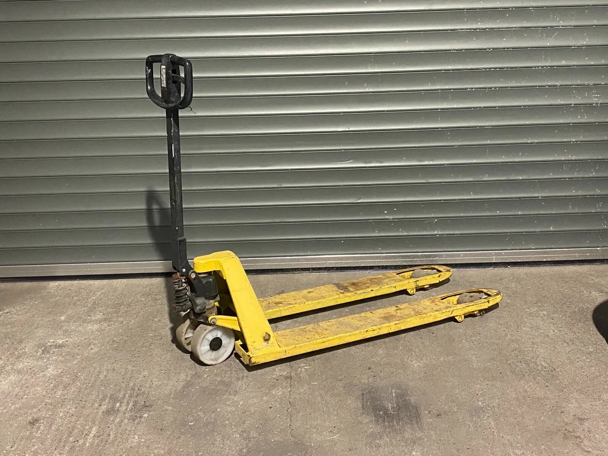 Choice of 10 used Toyota Pallet Trucks - Image 1