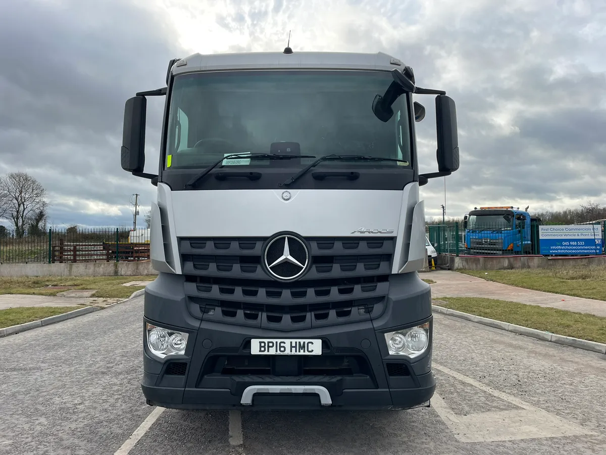 Mercedes Arocs Beavertail - Image 2