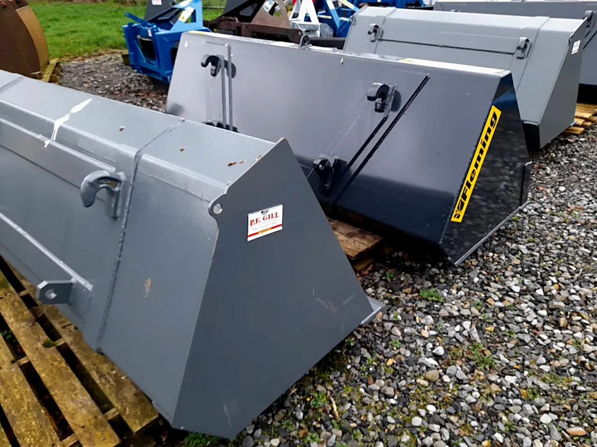 NEW  TRACTOR  LOADER BUCKETS C/W EURO BRACKETS. - Image 2