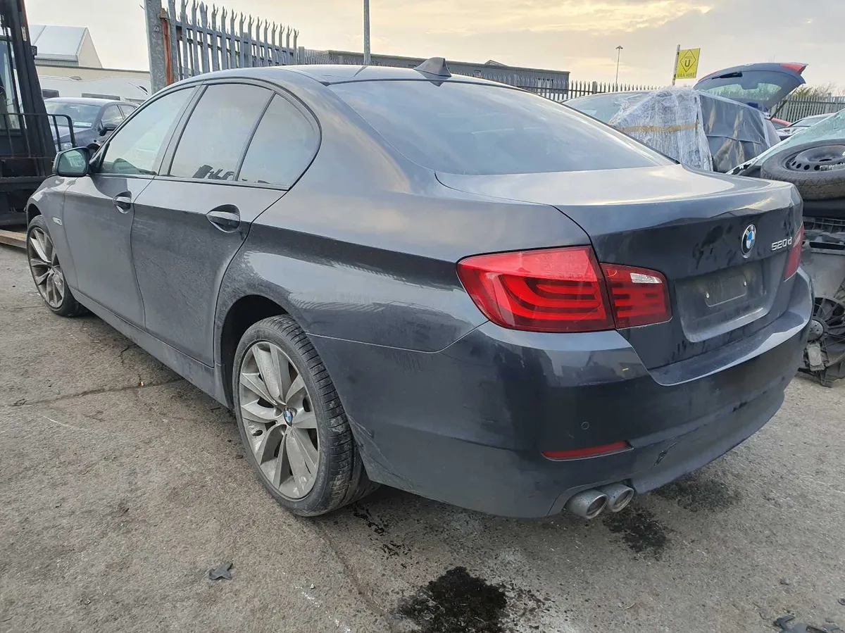 11 BMW 5 SERIES 520D  AUTO FOR BREAKING - Image 3