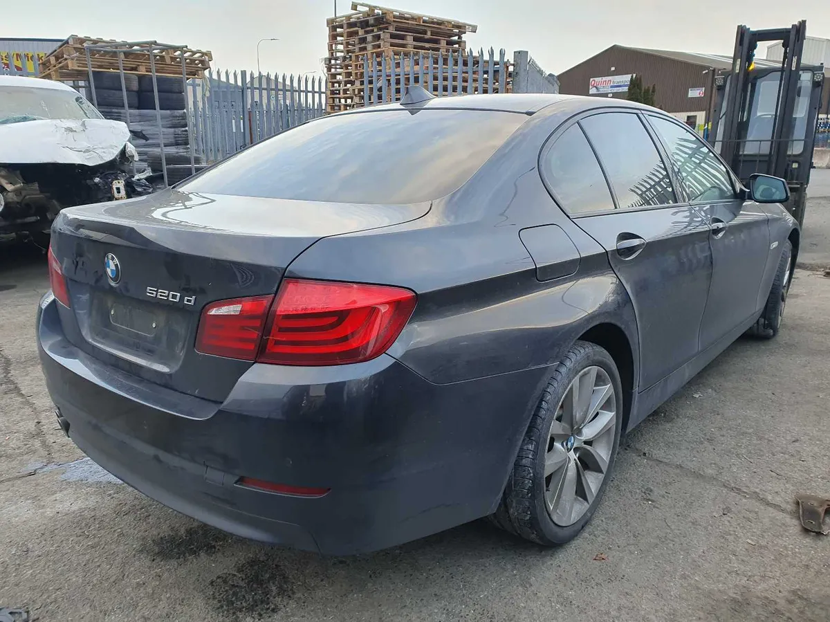 11 BMW 5 SERIES 520D  AUTO FOR BREAKING - Image 4
