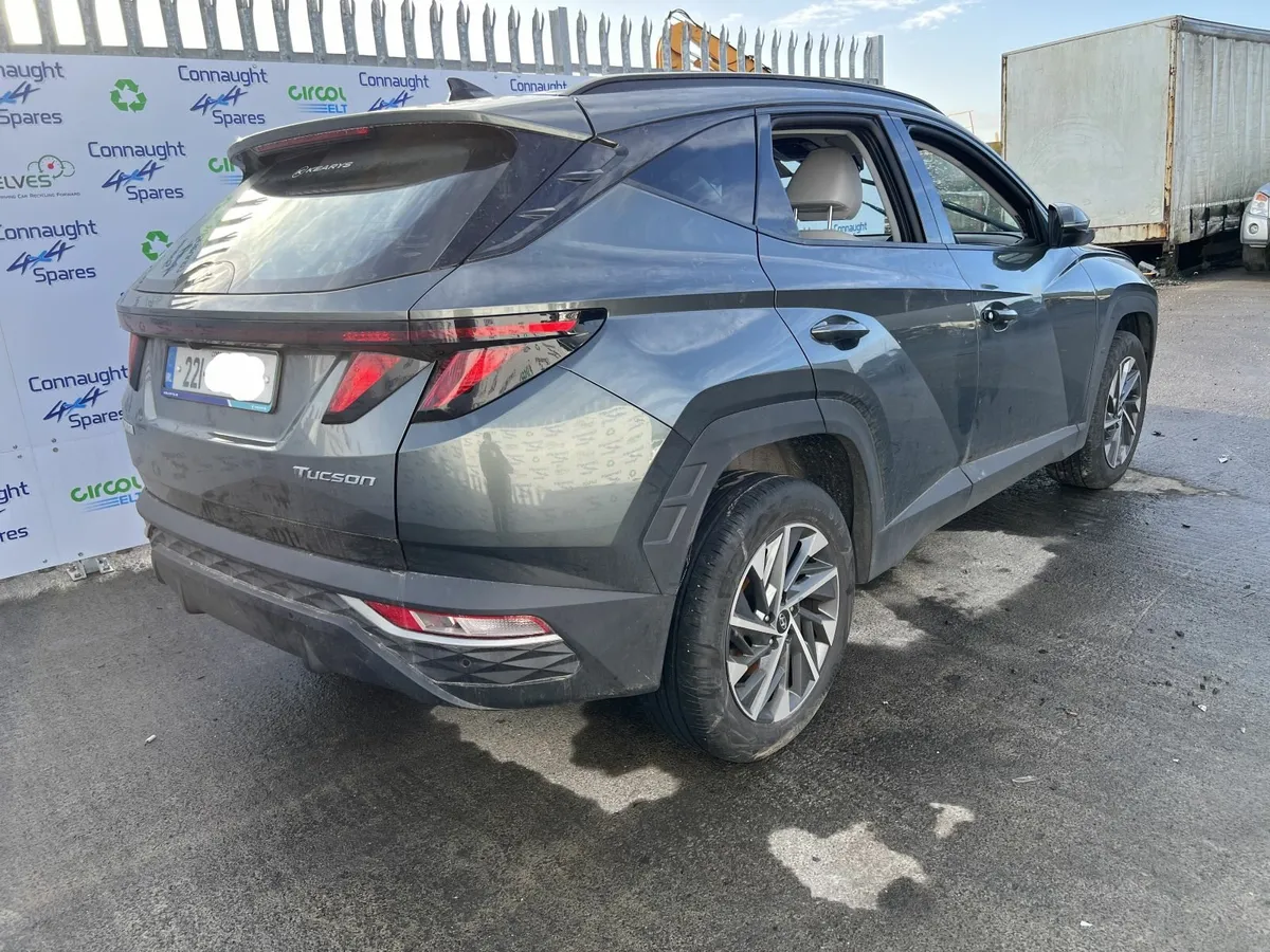 22 HYUNDAI TUSCON 1.6D JUST IN FOR BREAKING - Image 4