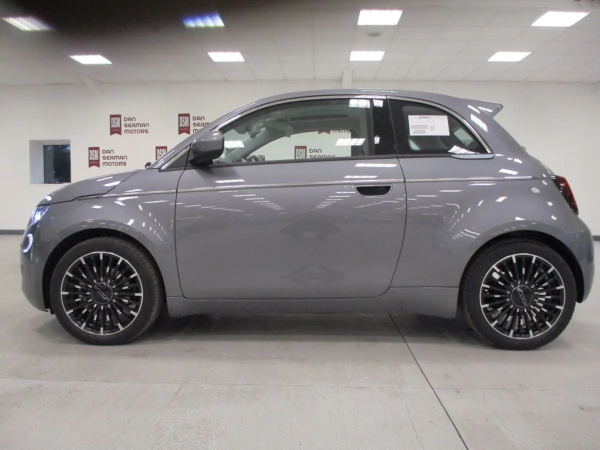 FIAT 500e LA PRIMA-NEW 252 OFFERS 3.9% HP/PCP - Image 1