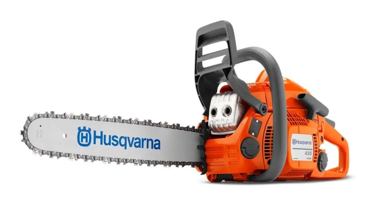 Husqvarna 435 chainsaw (40.9cc) (15" bar & chain) - Image 1