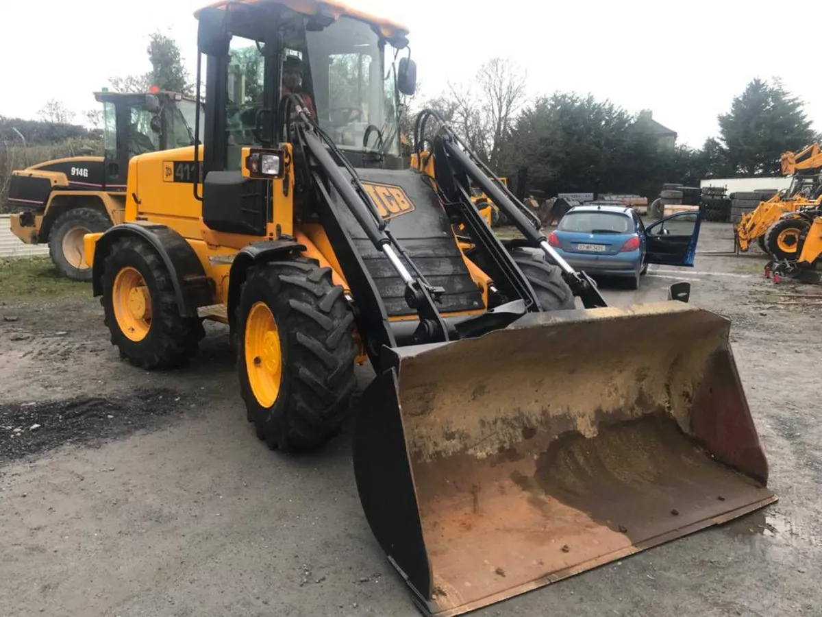 Jcb 411 - Image 1