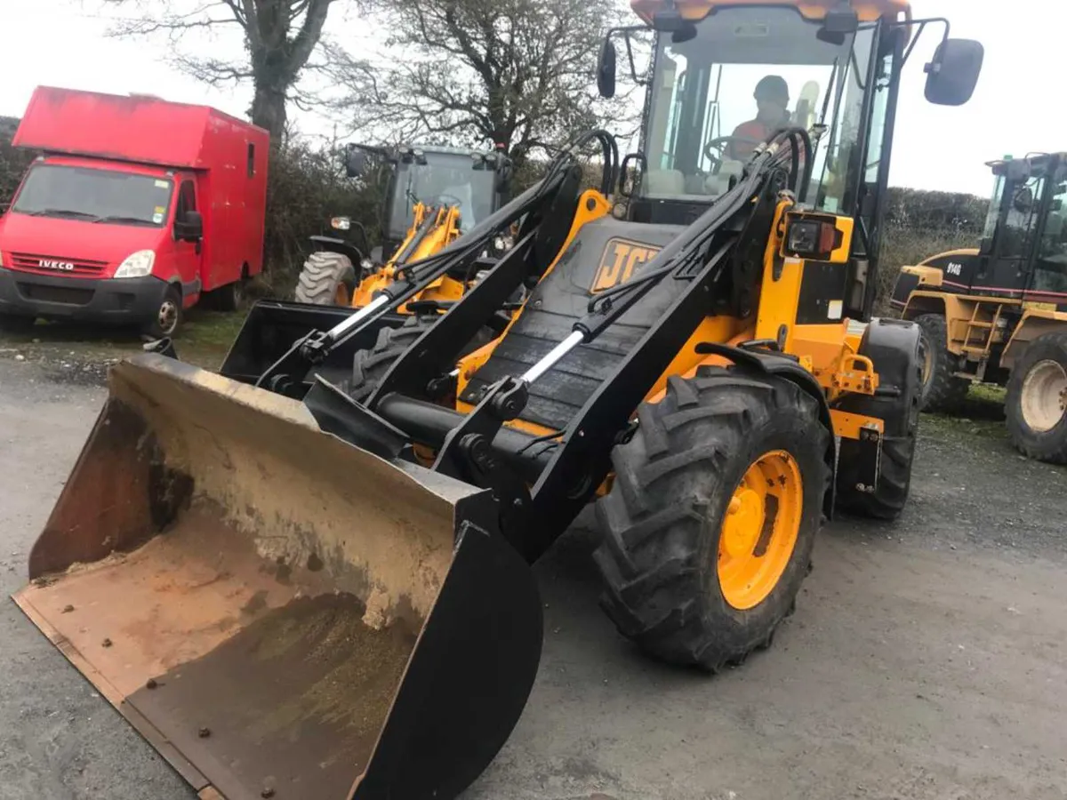 Jcb 411 - Image 3