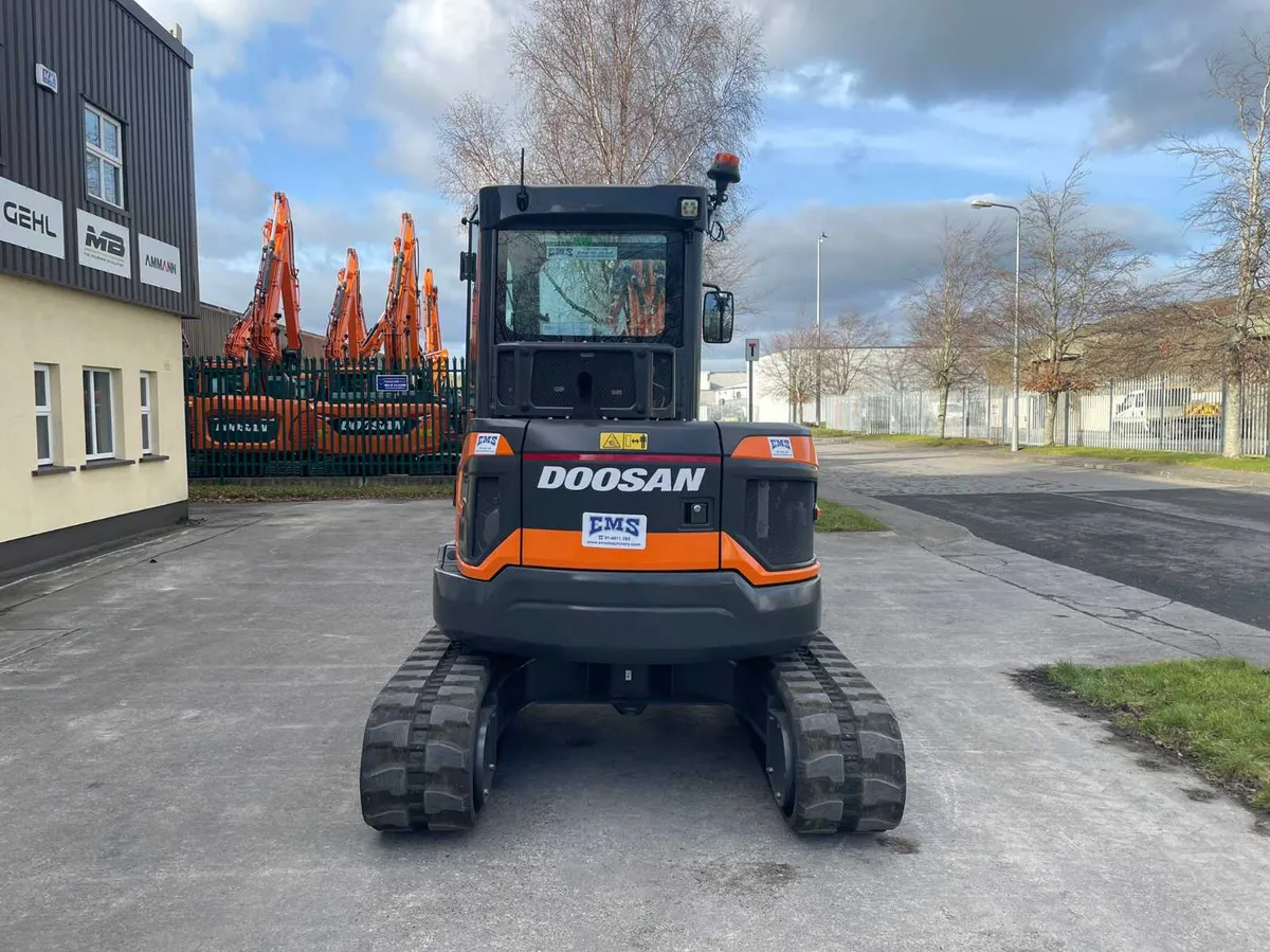 Doosan DX50z-7 - Image 4