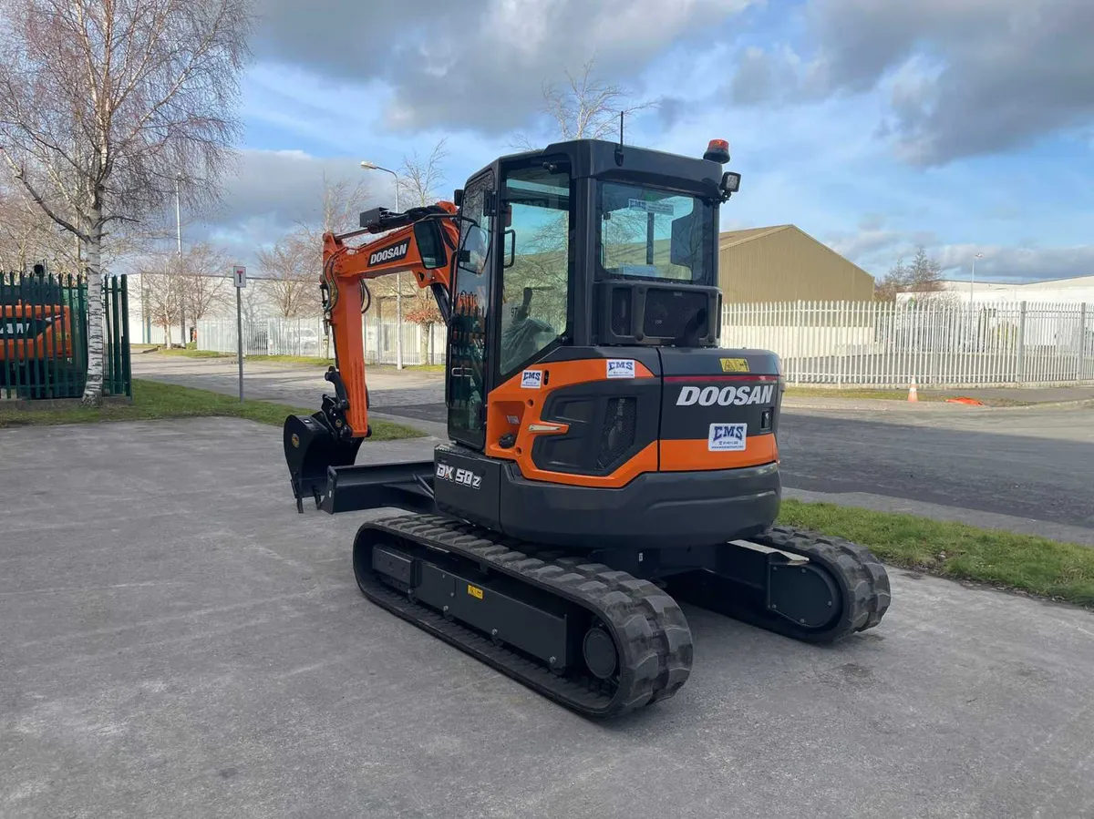 Doosan DX50z-7 - Image 4