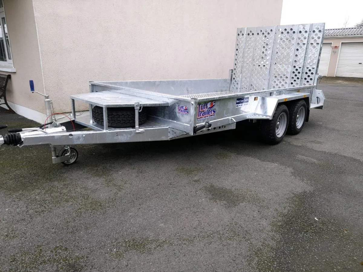 Tuffmac Plant and beavertail trailers