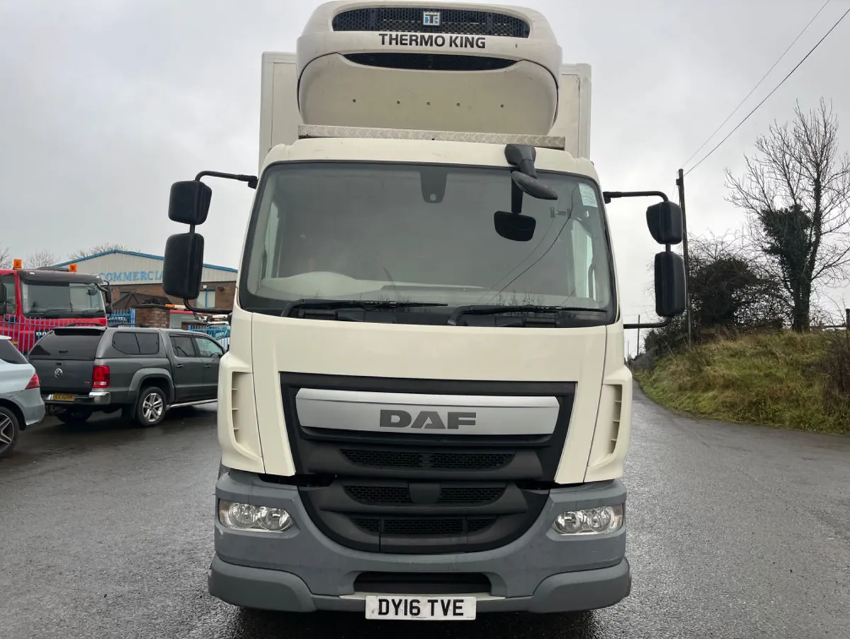 2016 daf Lf 55 220 18 ton multi temp fridge - Image 2