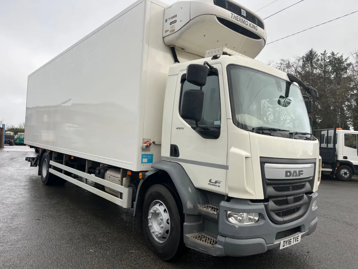 2016 daf Lf 55 220 18 ton multi temp fridge - Image 3